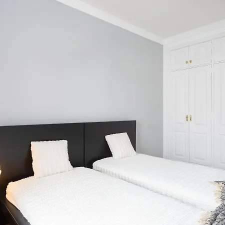 Balcon Del Mar-1 By Interhome شقة طوستا ديل سيلونثيو